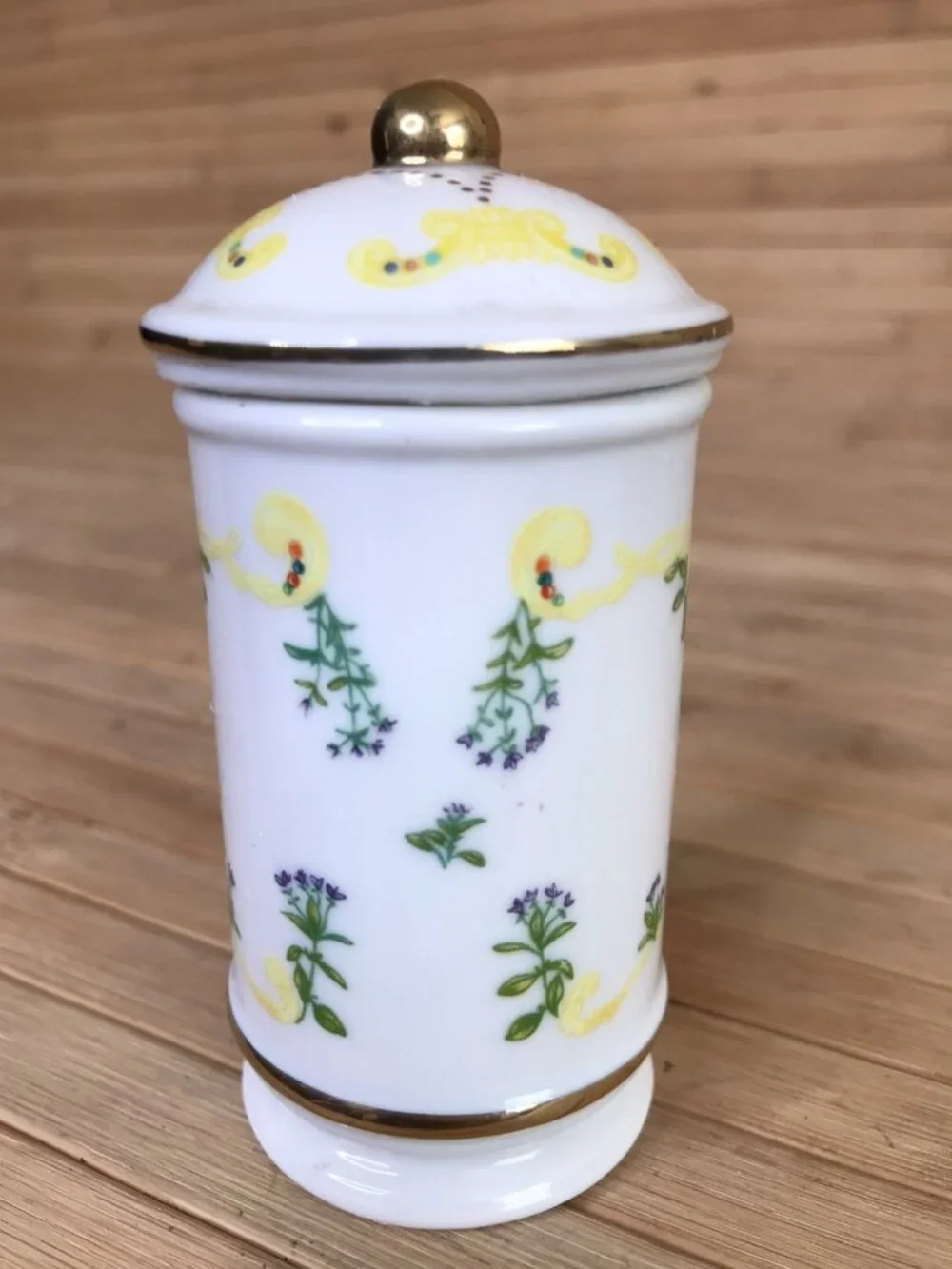 Lenox Fine Porcelain The Spice Carousel Oregano Jar w/Lid Gold Fill Trim 1993